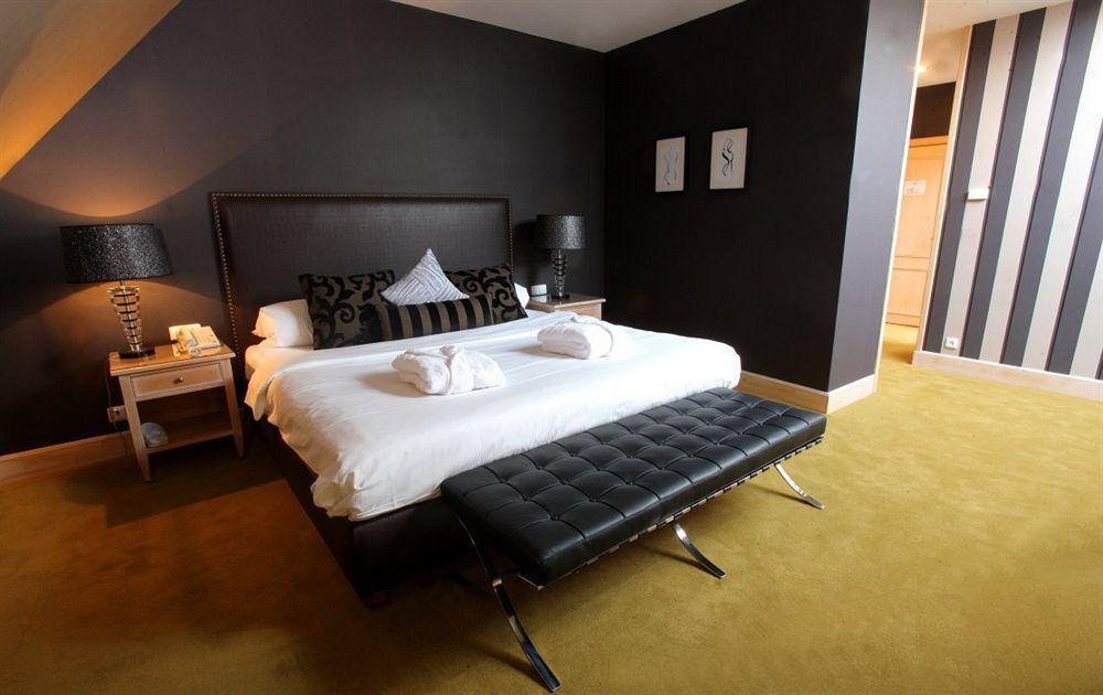 Floor 4* Prague