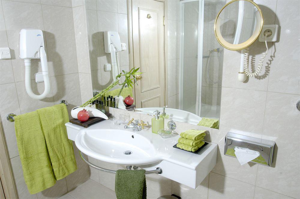 Floor Hotel